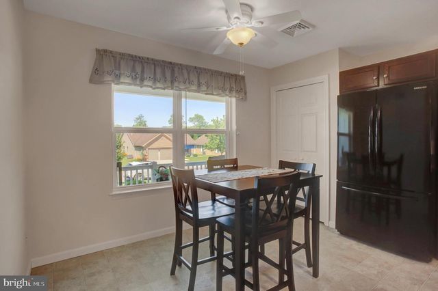 13 COLONIAL CT, Shippensburg, PA 17257