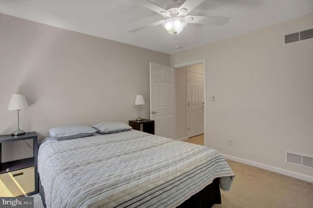13 COLONIAL CT, Shippensburg, PA 17257