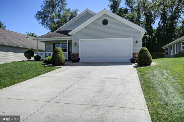 13 COLONIAL CT, Shippensburg, PA 17257