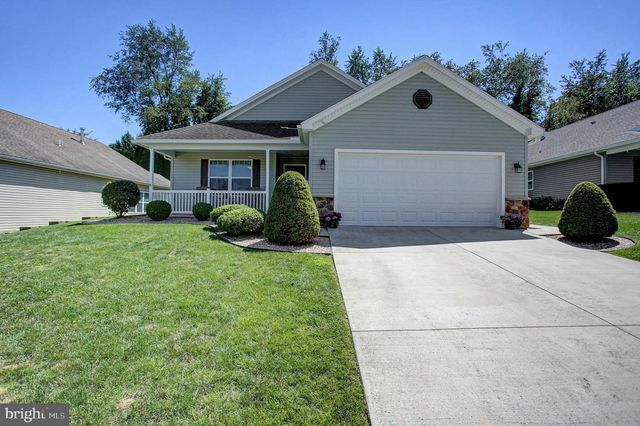 13 COLONIAL CT, Shippensburg, PA 17257