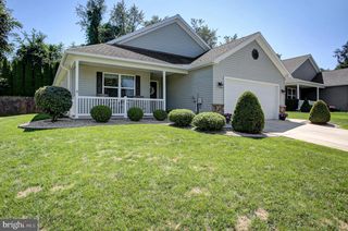 13 COLONIAL CT, Shippensburg, PA 17257