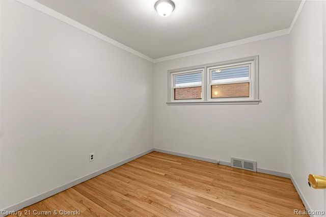 8054 Robinson Avenue, Allen Park, MI 48101