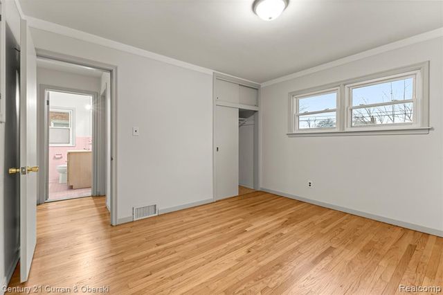 8054 Robinson Avenue, Allen Park, MI 48101