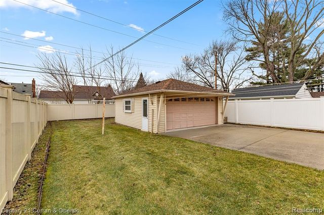 8054 Robinson Avenue, Allen Park, MI 48101