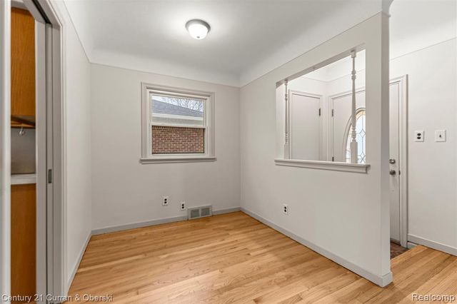 8054 Robinson Avenue, Allen Park, MI 48101