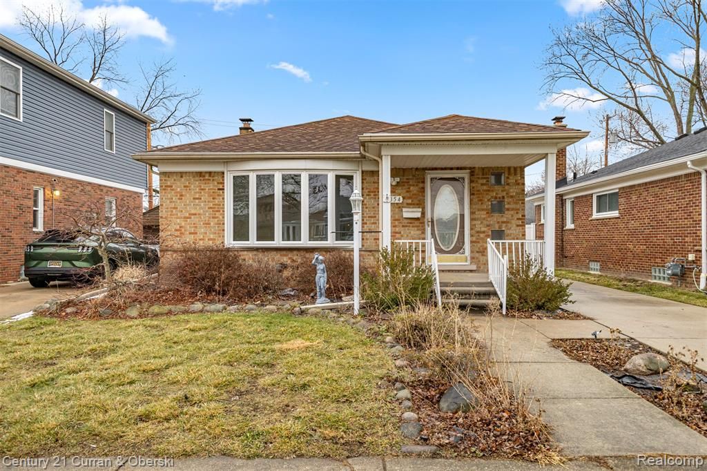 8054 Robinson Avenue, Allen Park, MI 48101