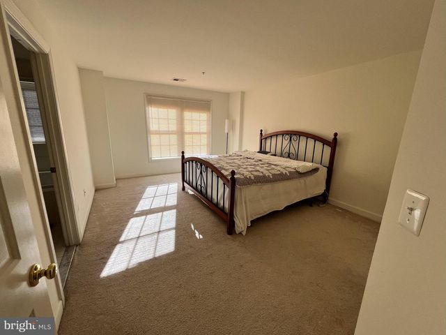 8179 SKELTON CIR, Falls Church, VA 22042