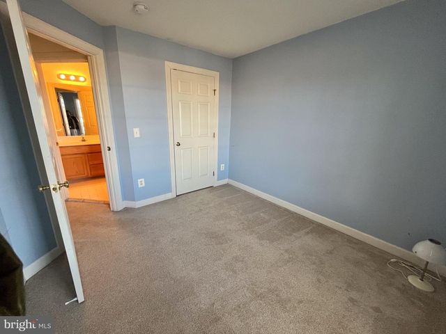 8179 SKELTON CIR, Falls Church, VA 22042