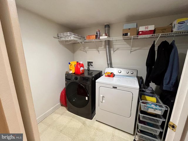 8179 SKELTON CIR, Falls Church, VA 22042