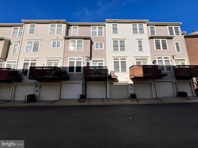 8179 SKELTON CIR, Falls Church, VA 22042