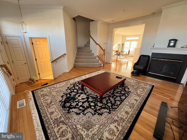 8179 SKELTON CIR, Falls Church, VA 22042