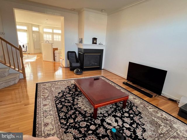 8179 SKELTON CIR, Falls Church, VA 22042