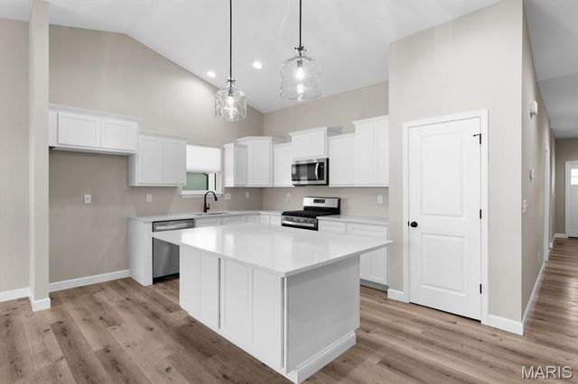 755 Seagate Drive, O'fallon, IL 62269