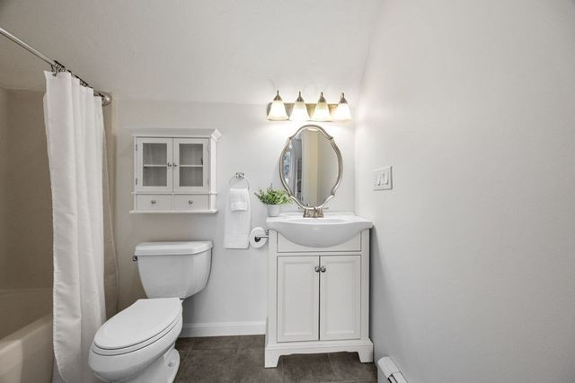 29 Weatherdeck Dr, Bourne, MA 02532