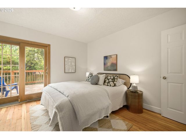 946 Se NEHALEM St, Portland, OR 97202