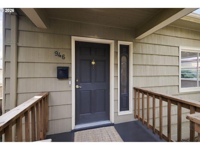 946 Se NEHALEM St, Portland, OR 97202