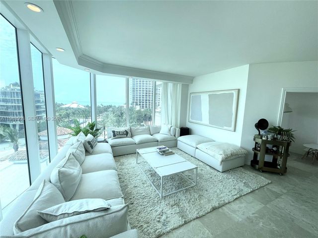 300 S Pointe Dr 705, Miami Beach, FL 33139