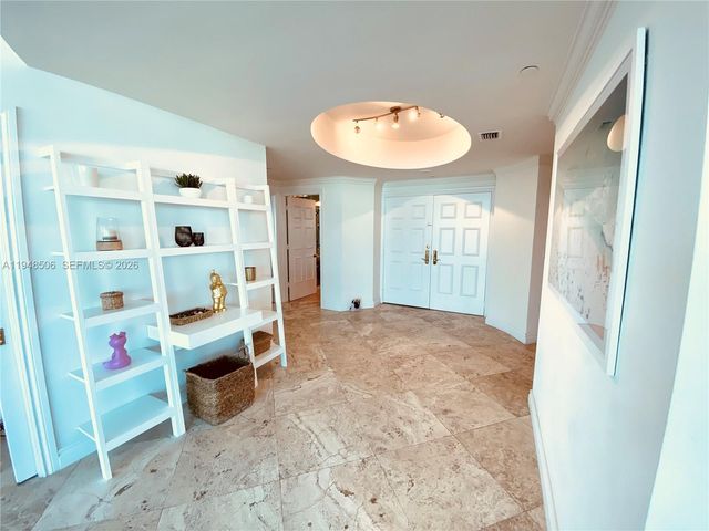 300 S Pointe Dr 705, Miami Beach, FL 33139