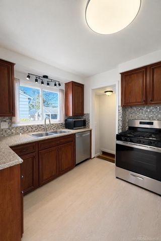 2034 Mortenson Boulevard, Berkley, MI 48072