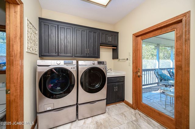 1452 BRIAR VILLAGE COURT, Jefferson City, MO 65109