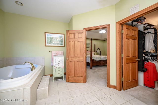 1452 BRIAR VILLAGE COURT, Jefferson City, MO 65109