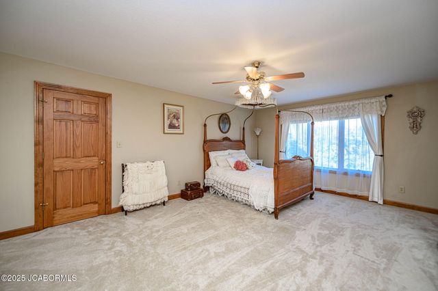 1452 BRIAR VILLAGE COURT, Jefferson City, MO 65109