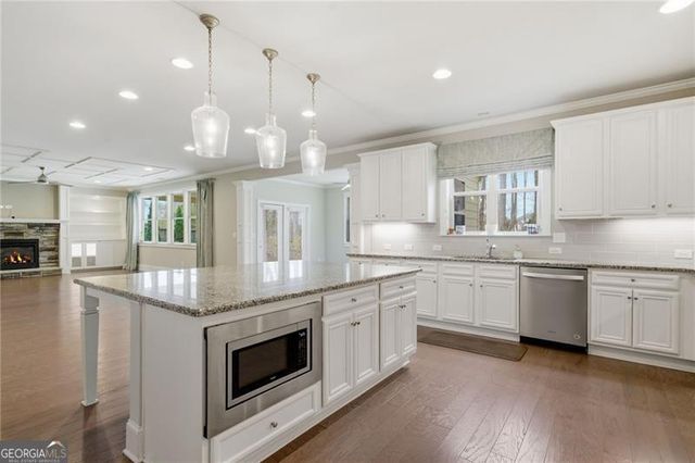 3795 Gardenside Court, Alpharetta, GA 30004