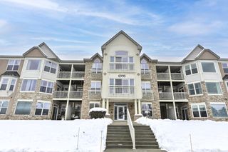 6995 S Riverwood BOULEVARD #210, Franklin, WI 53132