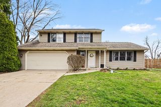 802 Sugar Maple Street, Vicksburg Vllg, MI 49097