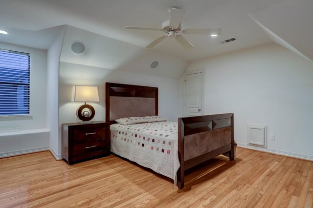 5313 Fayette, Houston, TX 77056