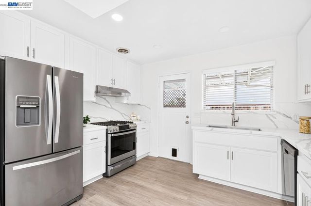 1418 Bluebell Dr, Livermore, CA 94551