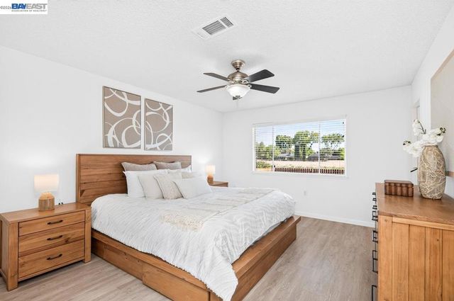 1418 Bluebell Dr, Livermore, CA 94551