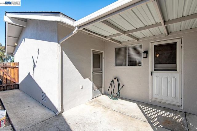 1418 Bluebell Dr, Livermore, CA 94551