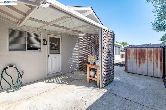 1418 Bluebell Dr, Livermore, CA 94551