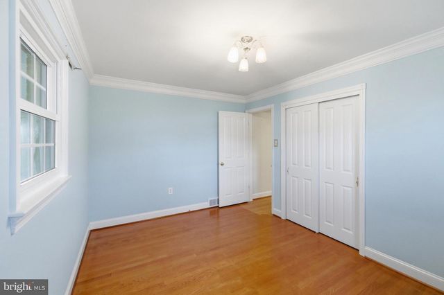 410 W NORTH ST, Woodstock, VA 22664