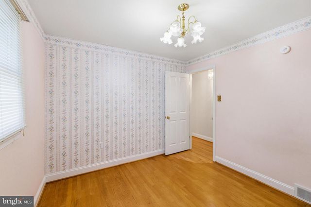 410 W NORTH ST, Woodstock, VA 22664