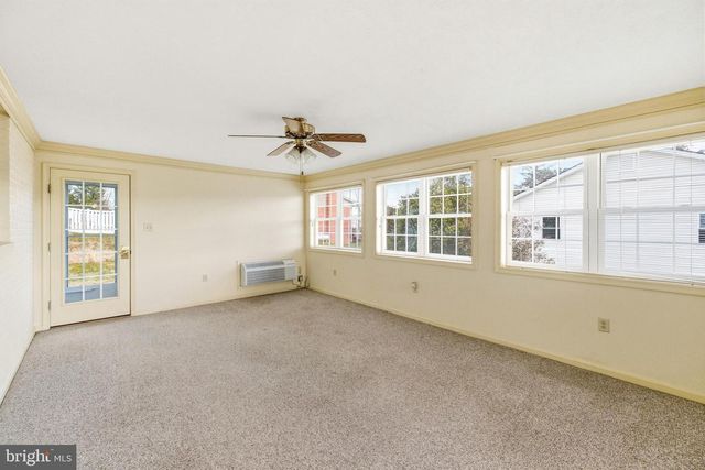 410 W NORTH ST, Woodstock, VA 22664