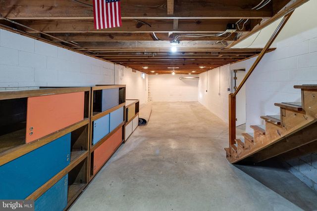 410 W NORTH ST, Woodstock, VA 22664