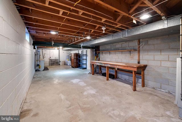 410 W NORTH ST, Woodstock, VA 22664