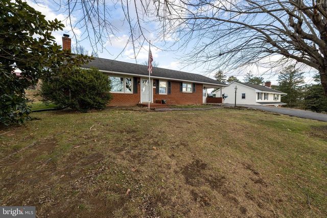 410 W NORTH ST, Woodstock, VA 22664