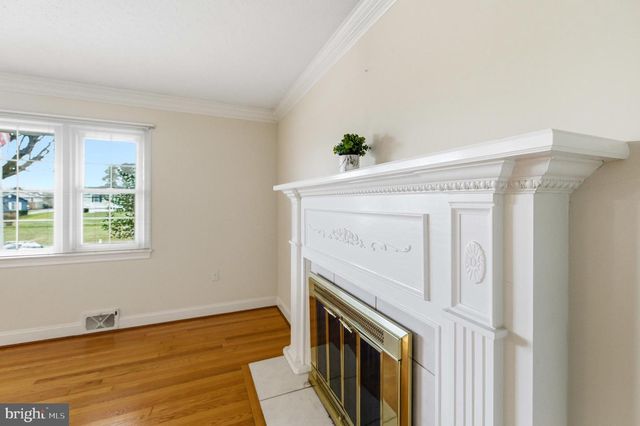 410 W NORTH ST, Woodstock, VA 22664