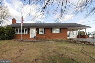 410 W NORTH ST, Woodstock, VA 22664