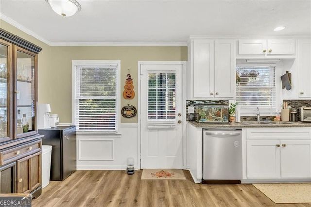 450 Valley Woods Circle SE, Conyers, GA 30094