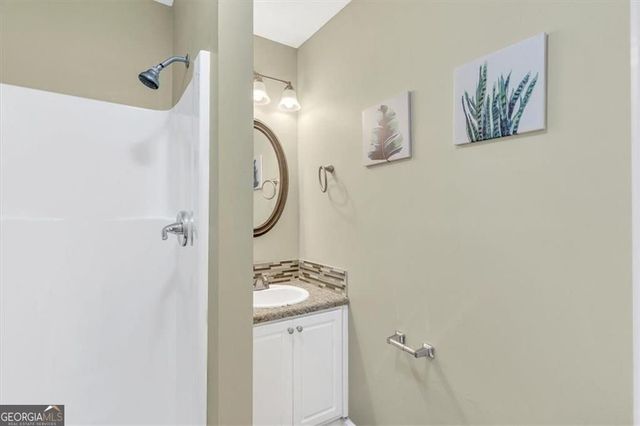 450 Valley Woods Circle SE, Conyers, GA 30094