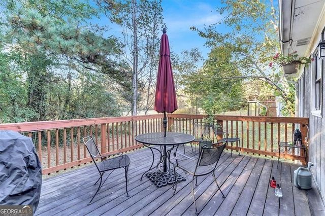 450 Valley Woods Circle SE, Conyers, GA 30094