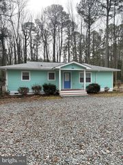 248 BERKSHIRE DR, Reedville, VA 22539