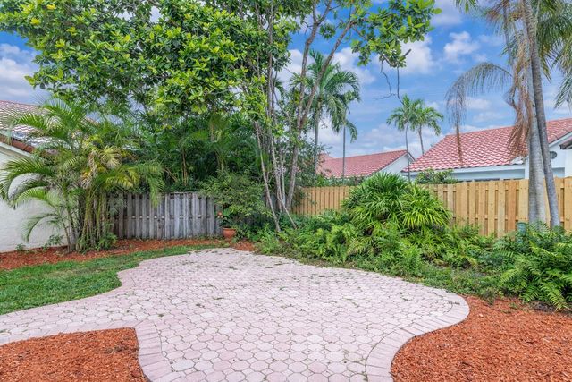 5529 Ilford Court, Boca Raton, FL 33486