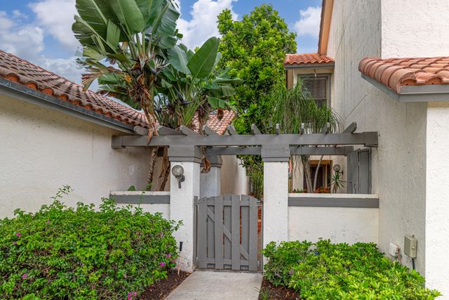 5529 Ilford Court, Boca Raton, FL 33486