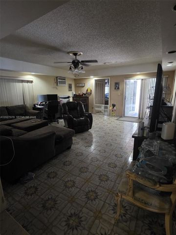 16825 NW 74th Avenue, Hialeah, FL 33015