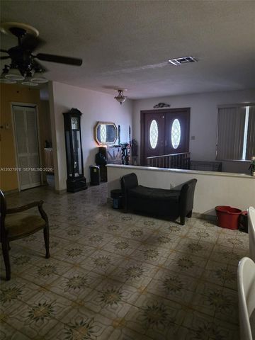 16825 NW 74th Avenue, Hialeah, FL 33015